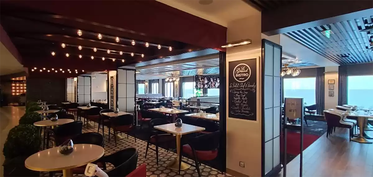 le  :  cabine 43