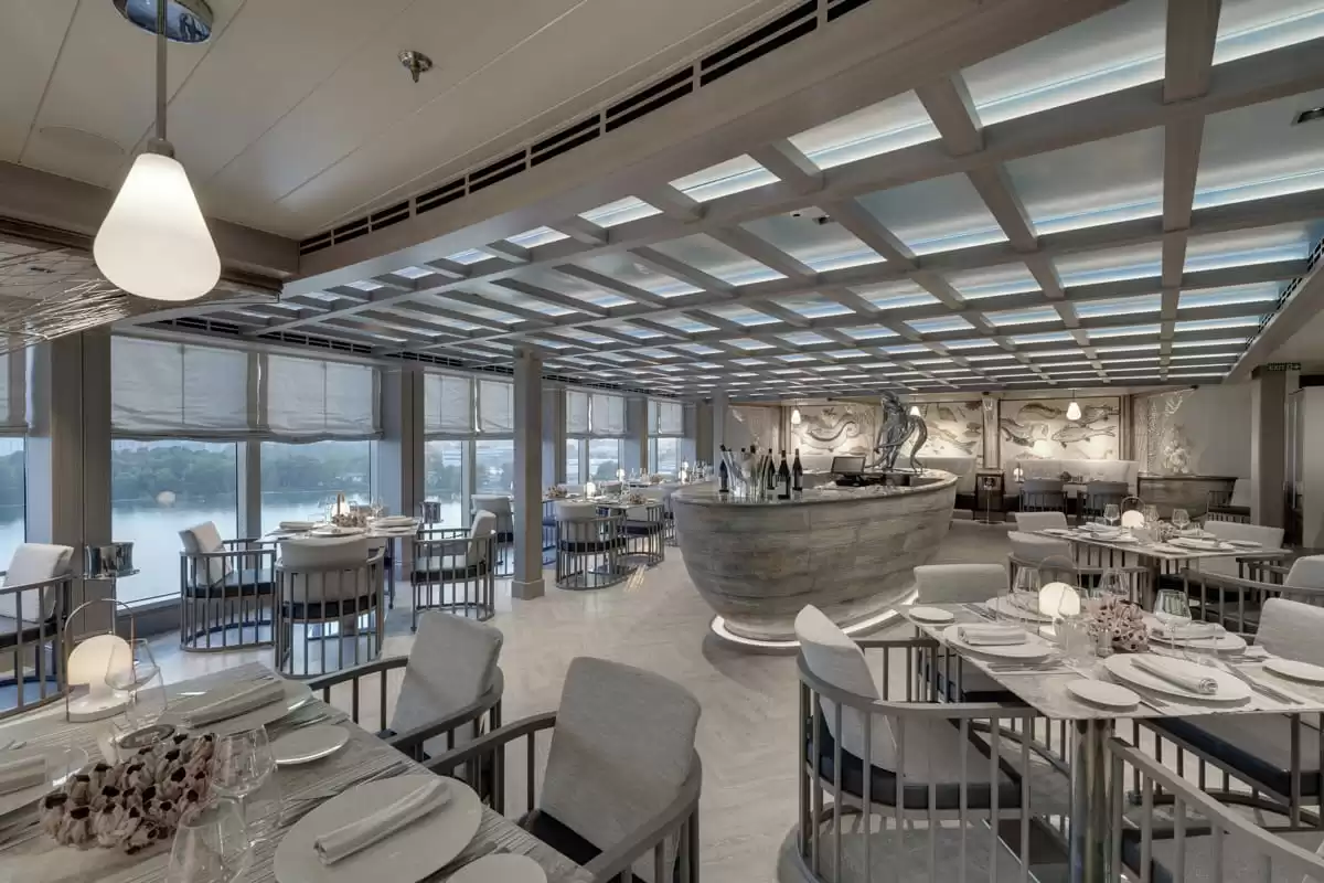 le  :  cabine 81