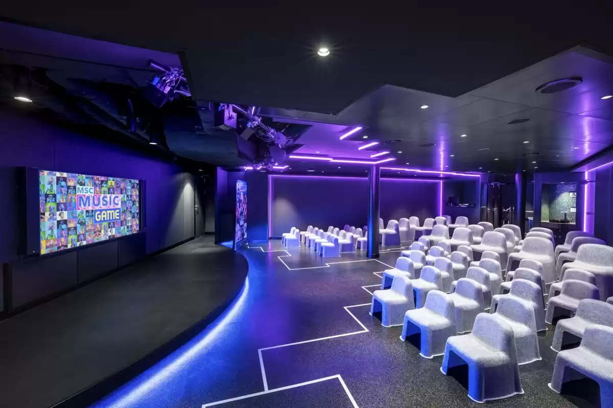 le  :  cabine 84