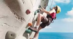 4-Climbing wall