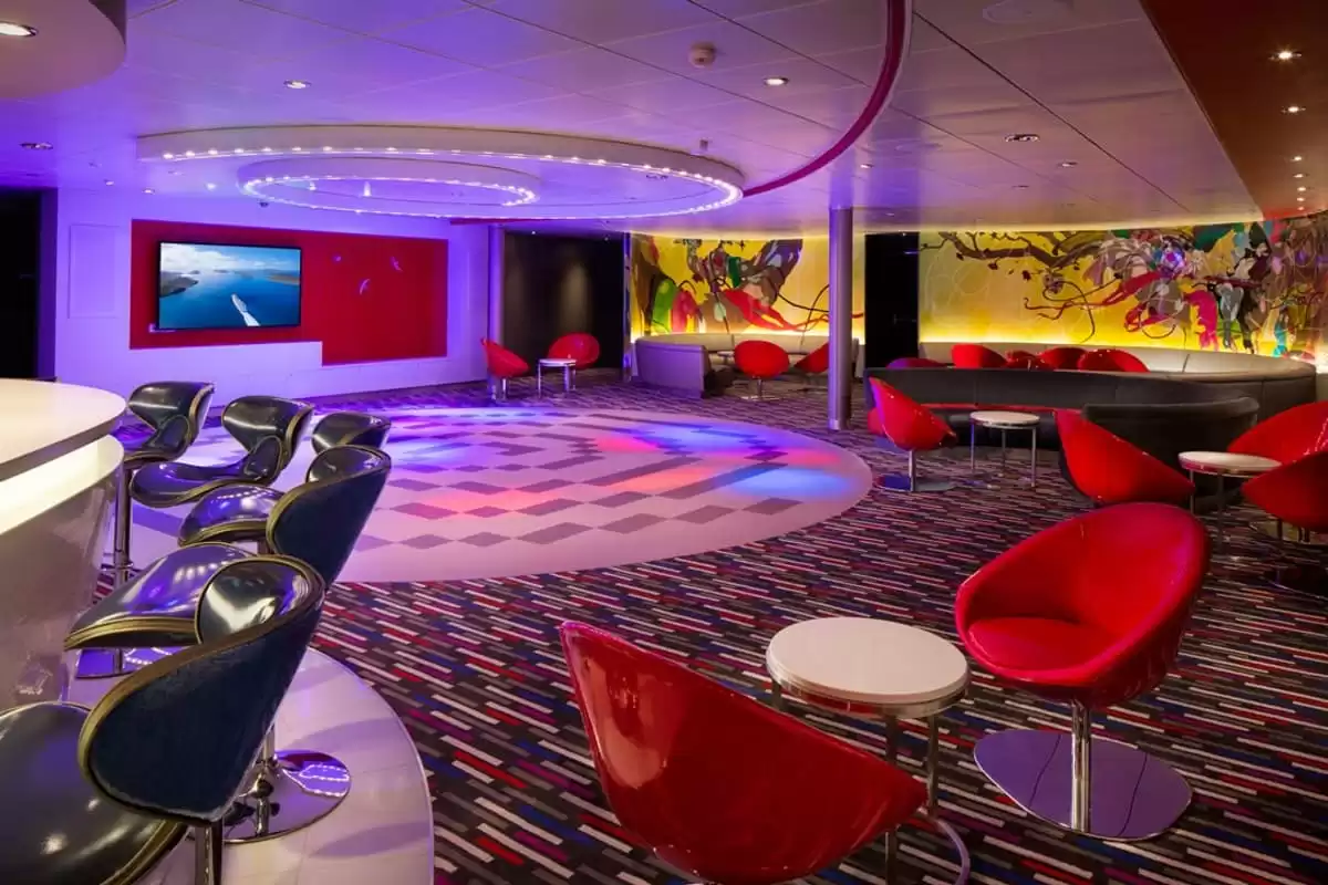 le  :  cabine 8