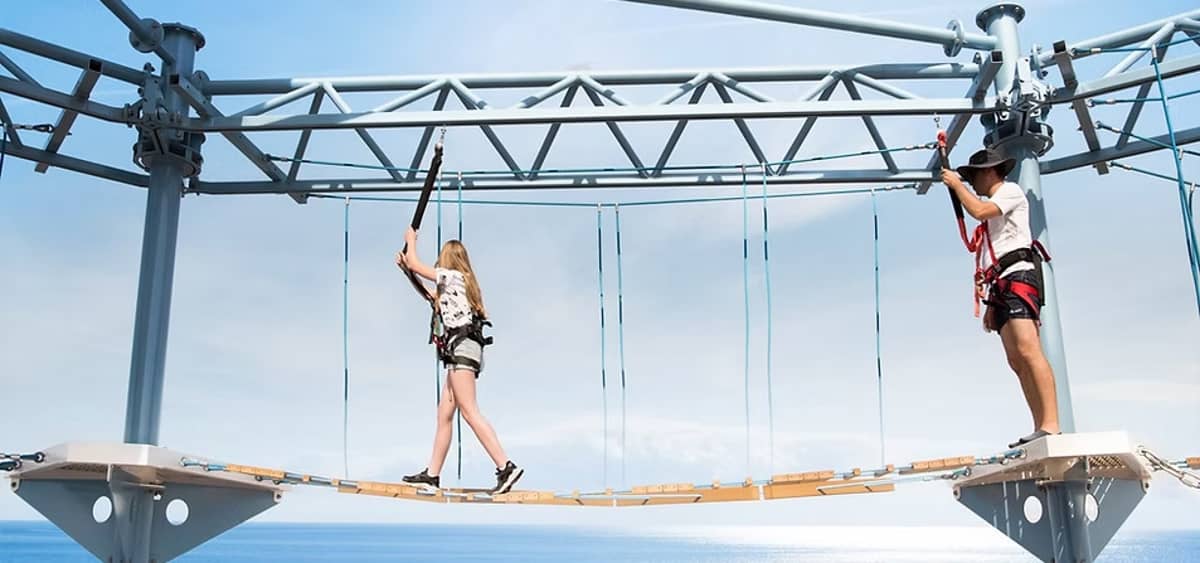 3- POLAR AQUAPARK & HIMALAYAN BRIDGE <br> OUTDOOR ADVENTURE EXPERIENCES