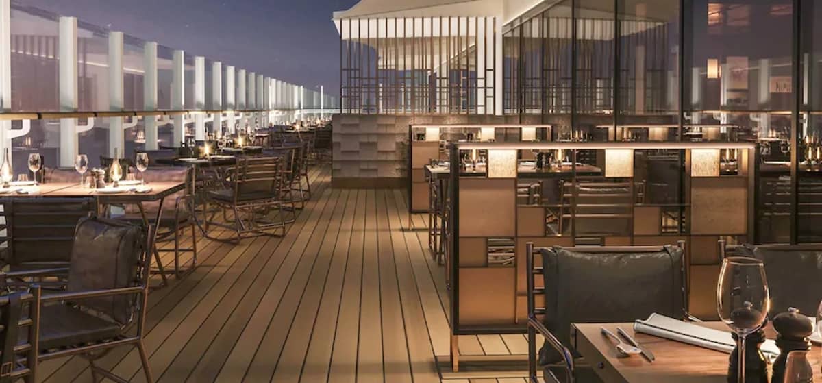 2- CHEF’S COURT <br> THE OPEN RESTAURANT AREA FACING THE OCEAN