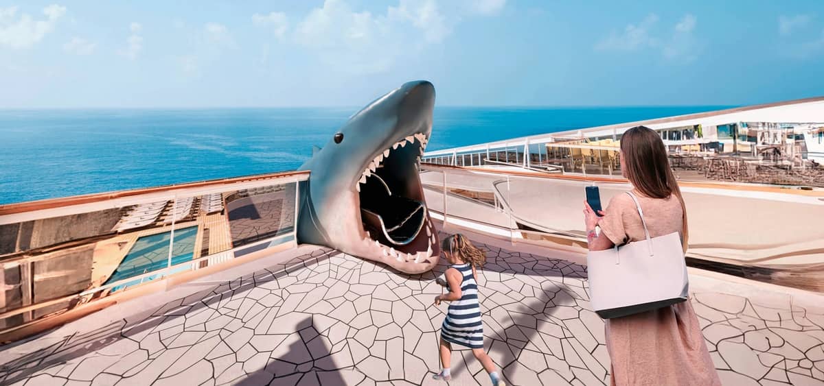 3- JAW DROP @ THE SPIRAL <br> A SPINE-TINGLING SPIRAL ACROSS 11 DECKS