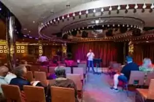 Spectacles et animations au Spotlight Lounge