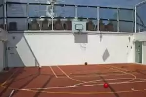 Terrain de basketball