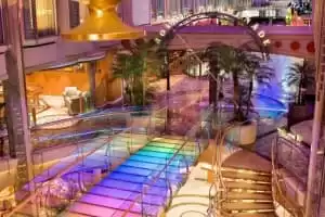 Promenade shops