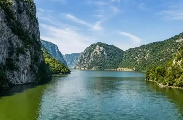 Between Serbia and Romania
