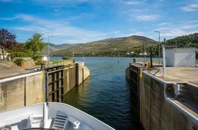 Douro locks