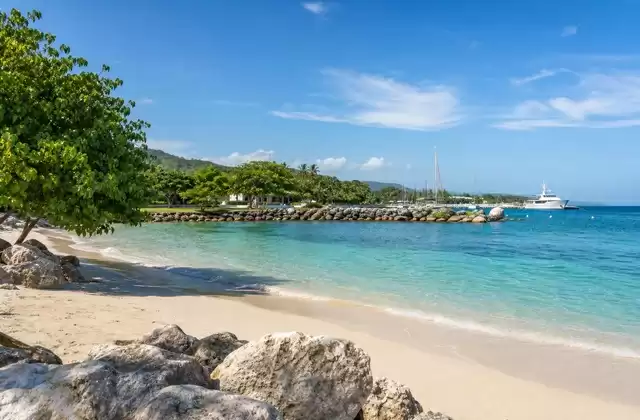 At Ocho Rios Bay Beach