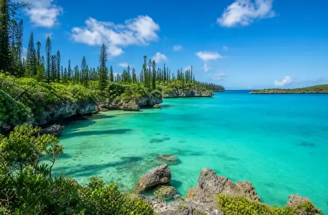 At Kanuméra Bay
