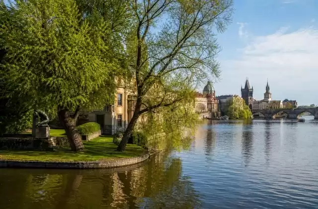 Kampa Island