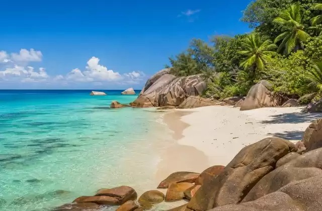 In Anse Lazio