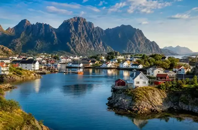 Henningsvær