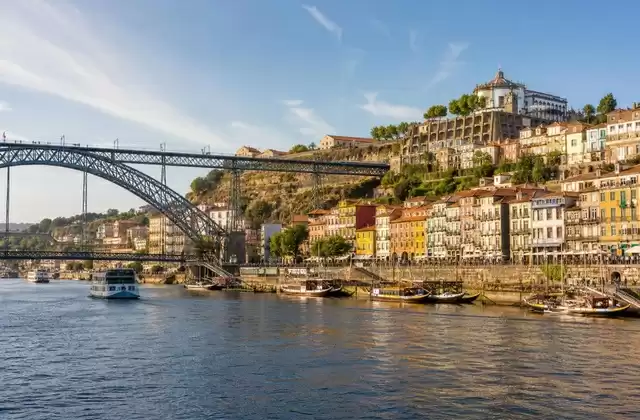 Arriving in Porto by river