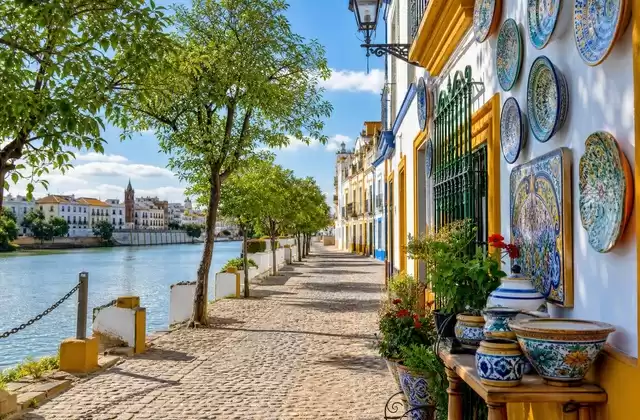 Triana and the river banks