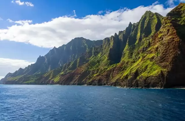 N&amacr; Pali Coast