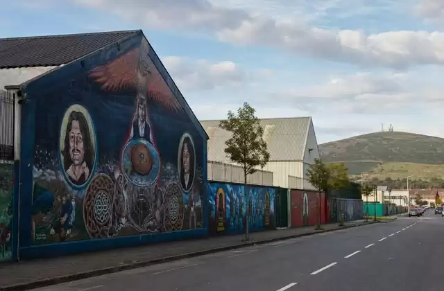 Belfast's mural districts