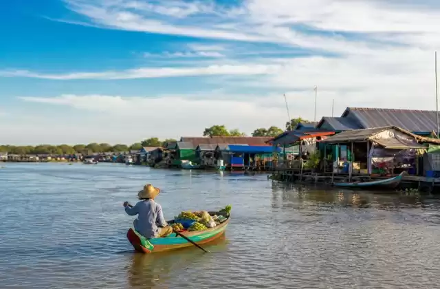 Tonlé Sap Lake and its floating villages