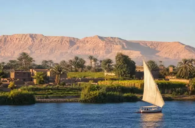 Cruising between Luxor and Aswan