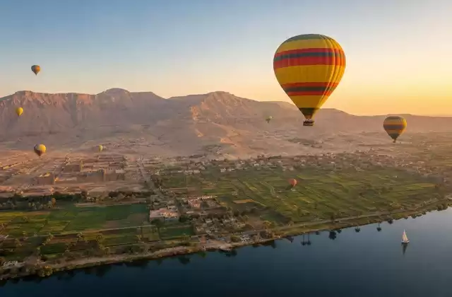 A sunrise hot-air balloon ride in Luxor