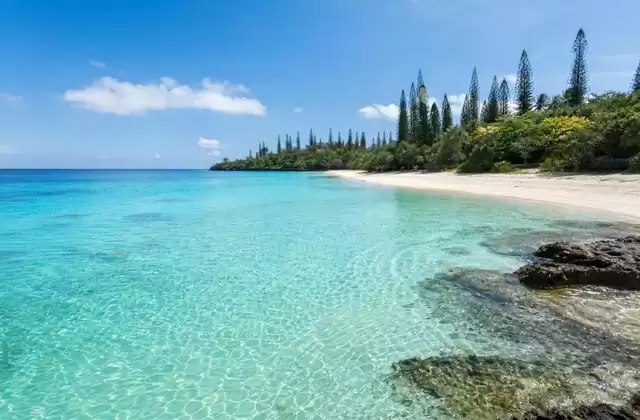 Luengoni Beach
