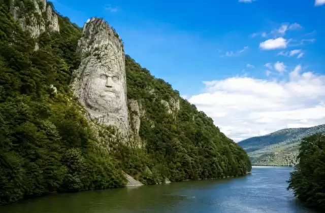 Statue of Decebalus