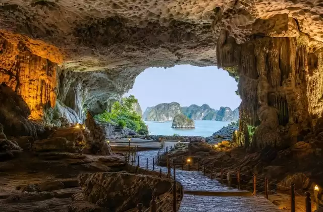 Sung Sot Cave