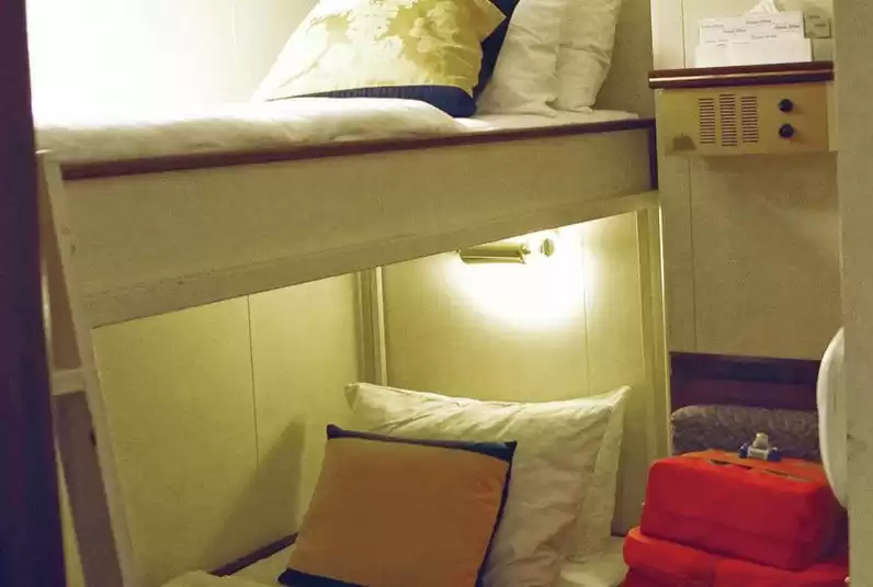 Inside Cabin – Category 6