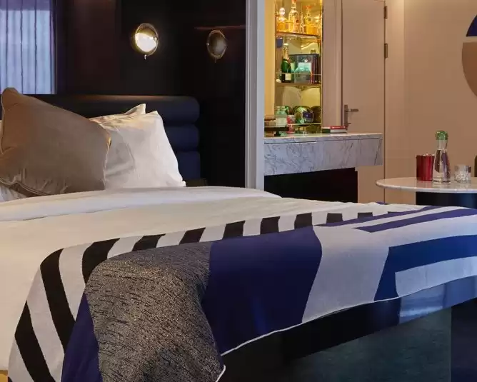 Cheeky Corner Suite - Pretty Big Terrace