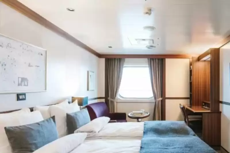Polar Exterior Cabin