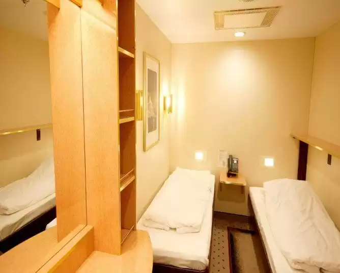 interior double stateroomin