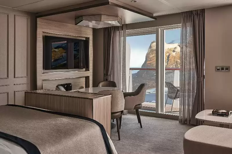 Silver Suite
