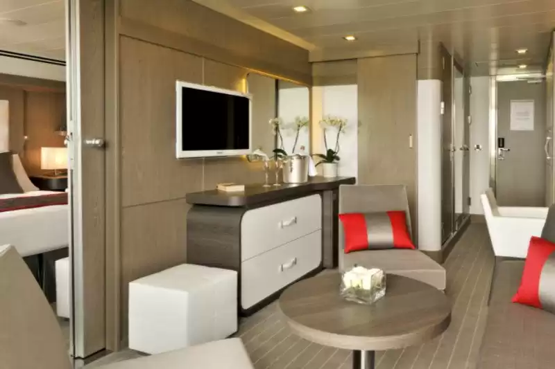 Prestige Suite Deck 6
