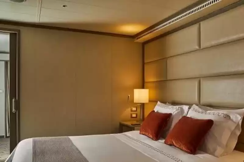 Silver Suite